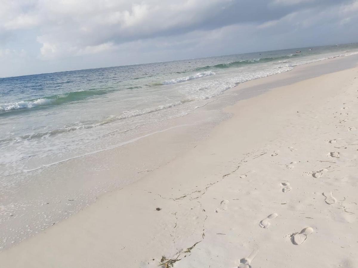 パラダイス リゾート アパートメンツ Nyali Beach エクステリア 写真