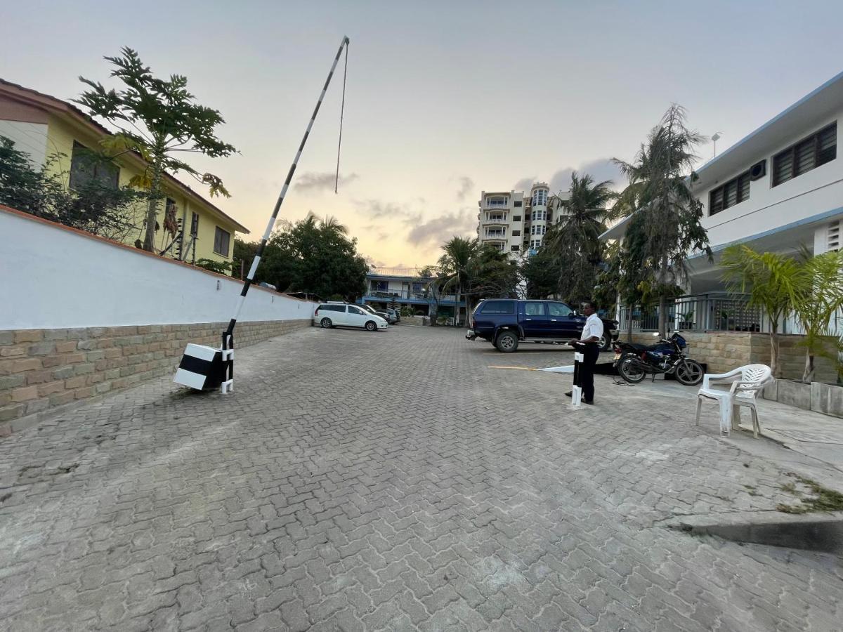パラダイス リゾート アパートメンツ Nyali Beach エクステリア 写真